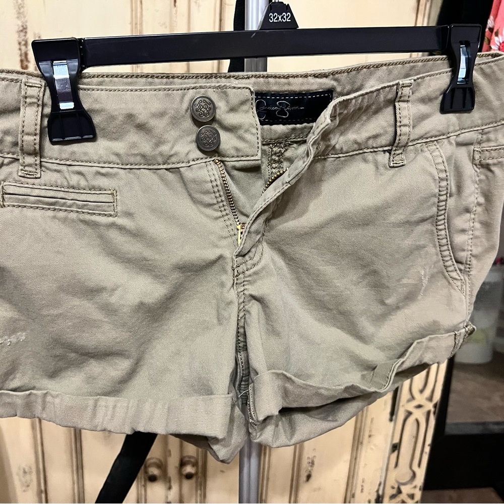 Jessica Simpson two button cargo shorts size 28